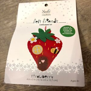 Needle Creations Felt Friends Strawberry Ornament Kit DIY Craft Ages 8+ New
